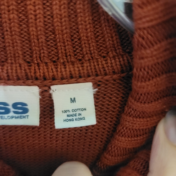 Express Women's Rust Color Turtleneck Long Sleeve Sweater - Picture 5 of 5